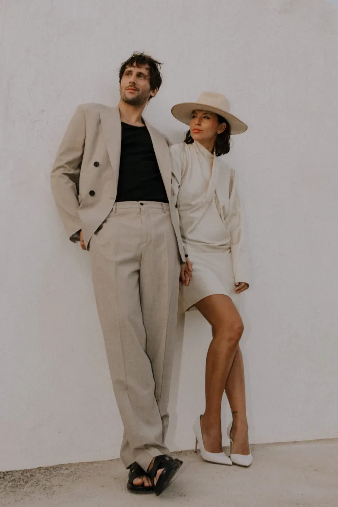 couple jeune mariés élégant et fashion aux canaries - destination wedding photographer